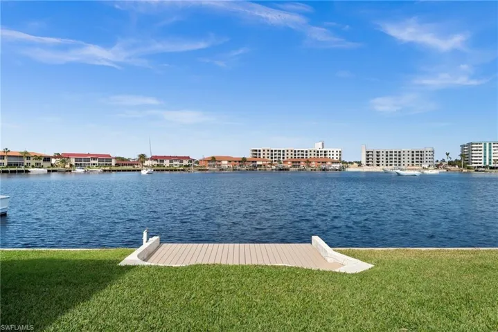 Sit at the dock and have a coffee waterside