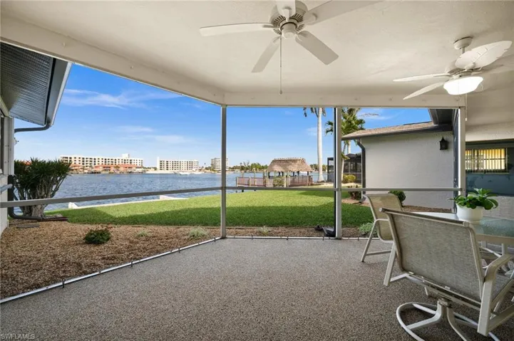 Large Screened Lanai Overlooks Bimini Basin