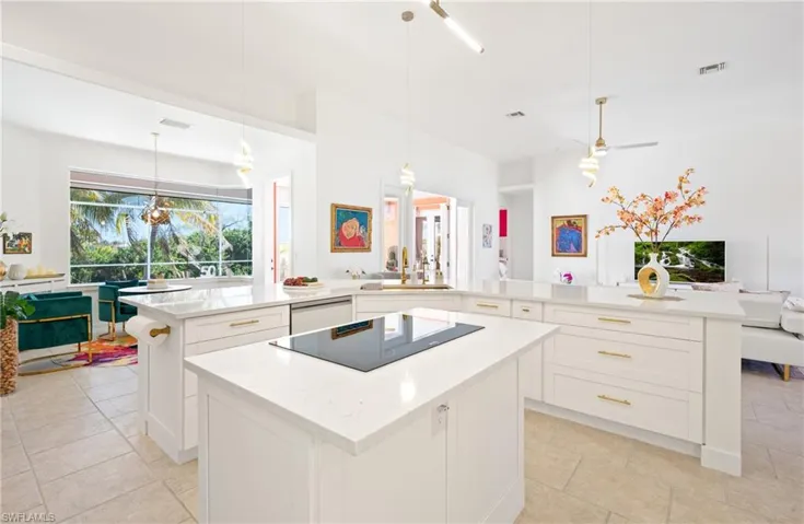 2007 Ne 1st Ave, Cape Coral, Florida 33909