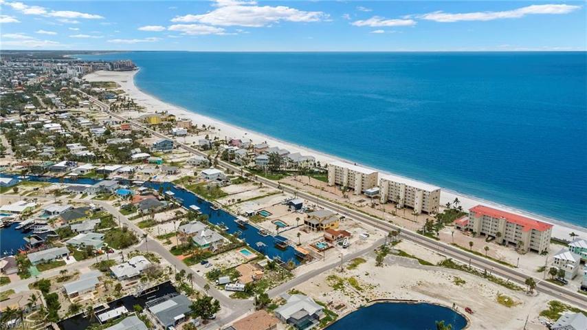 Calusa Indians built the elevation up in this area Mound home near by a must see: Archaeologists even removed the swimming pool elements, cleaned the walls of the "shell mound" and exposed many layers of history.