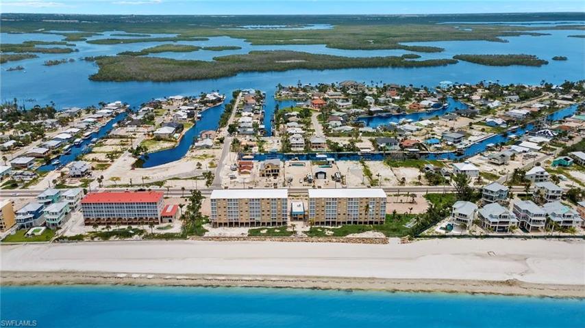 View of your Beach and boating community.
