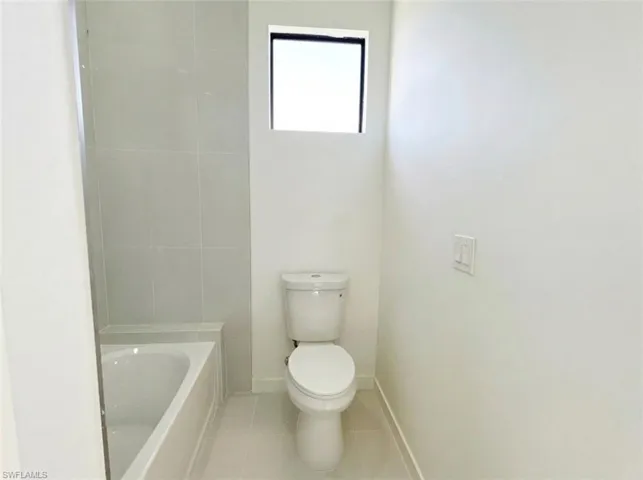 4326 Nw 34th St, Cape Coral, Florida 33993