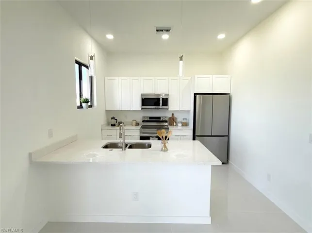 4326 Nw 34th St, Cape Coral, Florida 33993