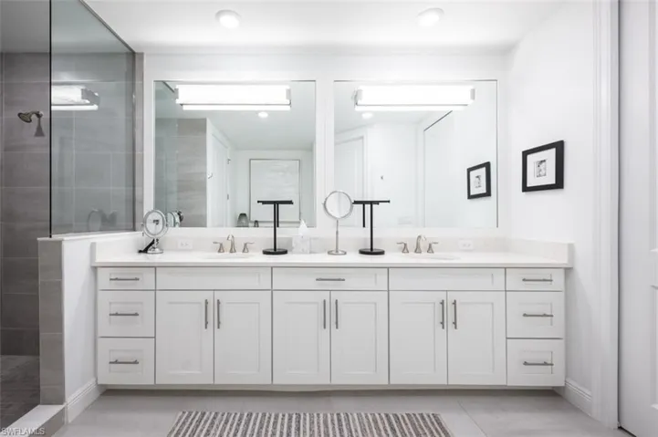 16360 Viansa Way 8-201, Naples, Florida 34110