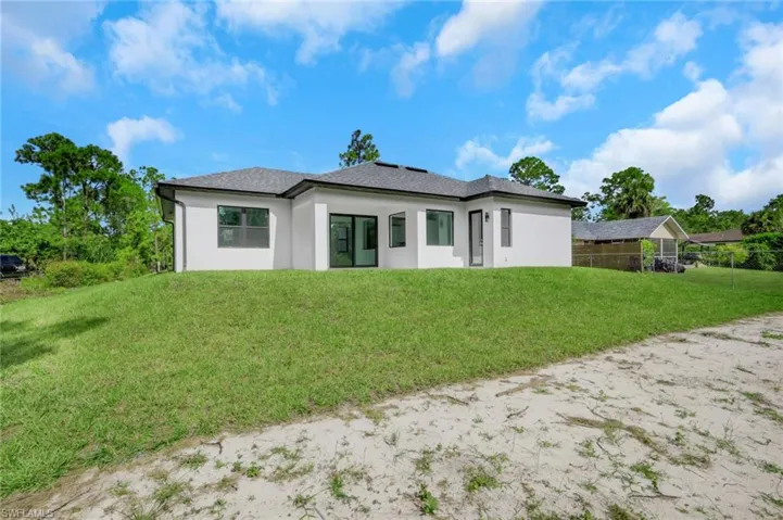 3780  6th SE AVE, Naples, FL 34117