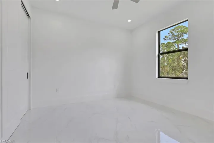 3780  6th SE AVE, Naples, FL 34117