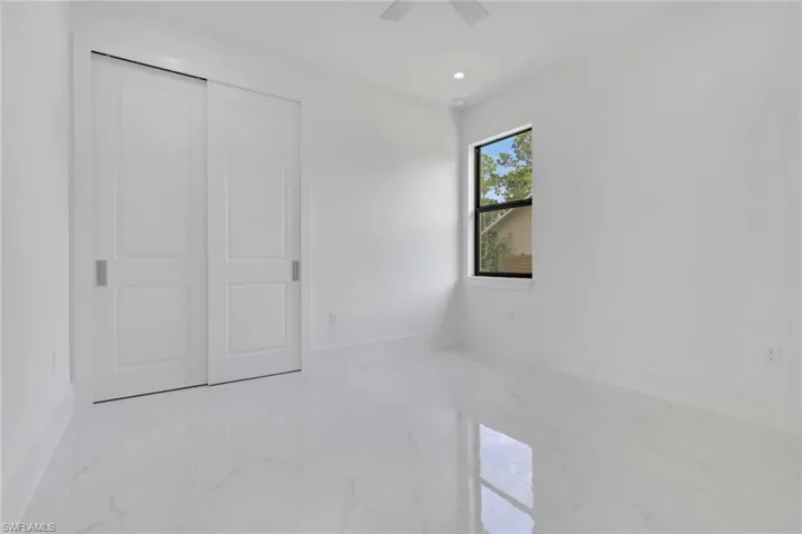 3780  6th SE AVE, Naples, FL 34117