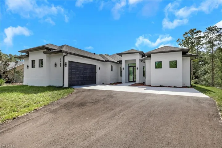 3780  6th SE AVE, Naples, FL 34117