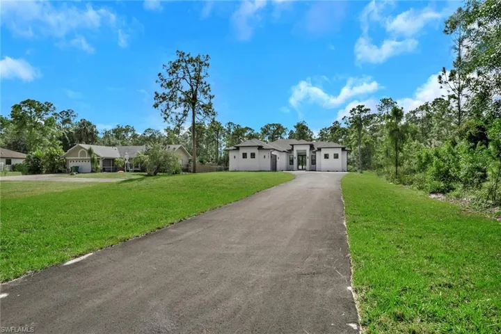 3780  6th SE AVE, Naples, FL 34117