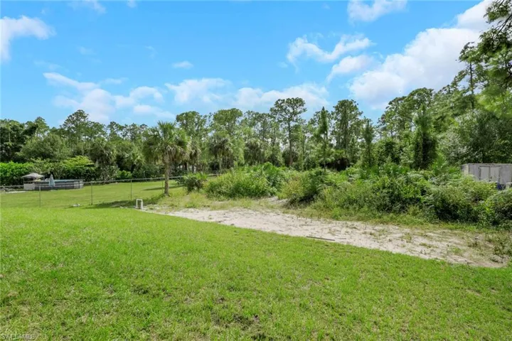 3780  6th SE AVE, Naples, FL 34117