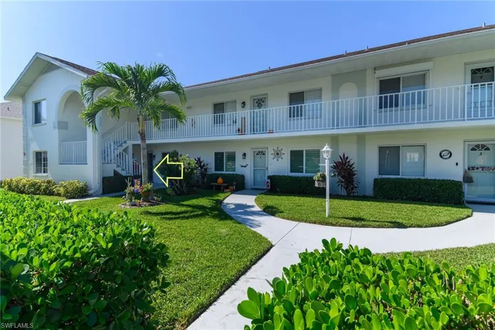 409  Gabriel  CIR, Naples, FL 34104