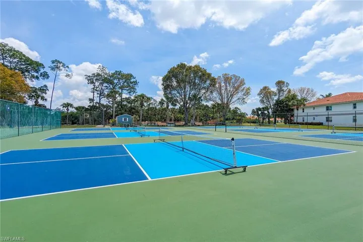 409  Gabriel  CIR, Naples, FL 34104
