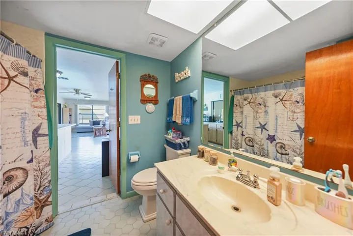 1419 SE 22nd  ST, Cape Coral, FL 33990