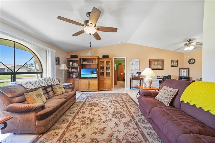 1419 SE 22nd  ST, Cape Coral, FL 33990