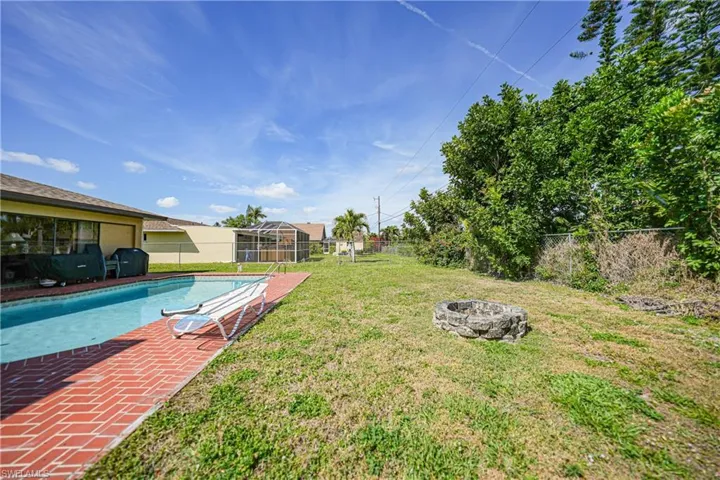 1419 SE 22nd  ST, Cape Coral, FL 33990