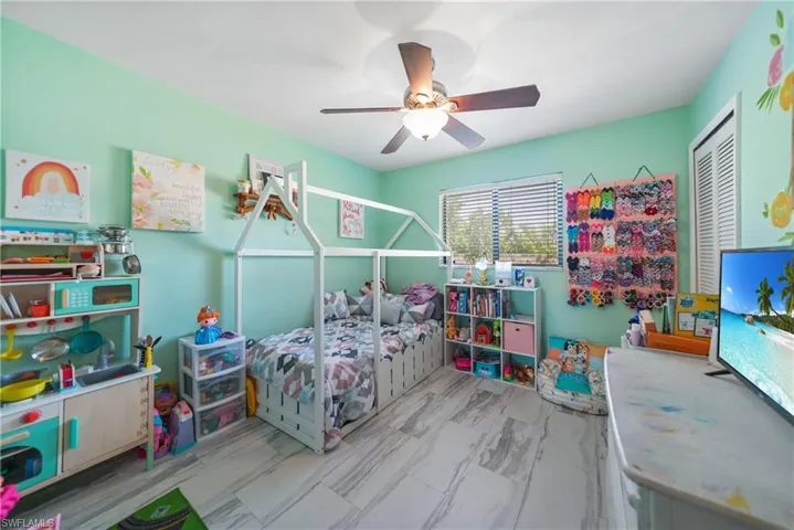 1419 SE 22nd  ST, Cape Coral, FL 33990