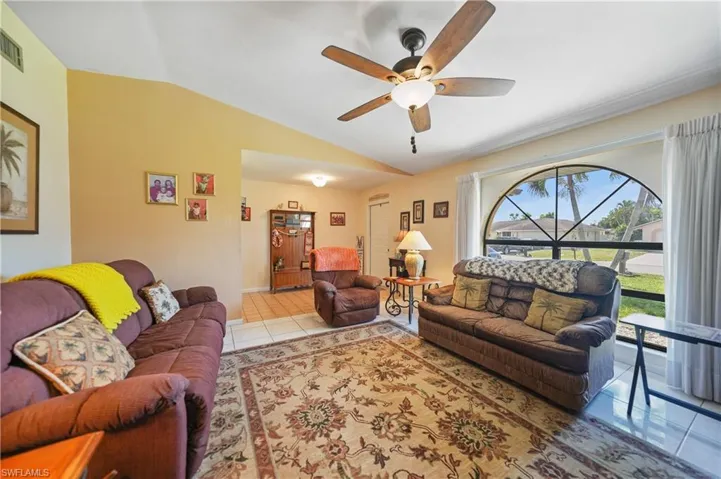 1419 SE 22nd  ST, Cape Coral, FL 33990