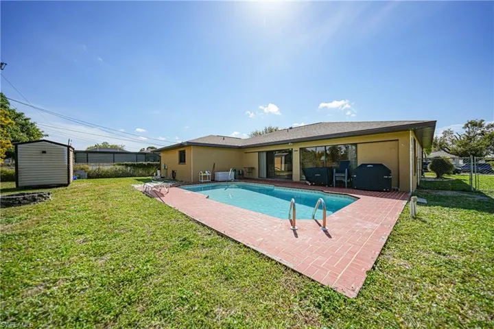 1419 SE 22nd  ST, Cape Coral, FL 33990