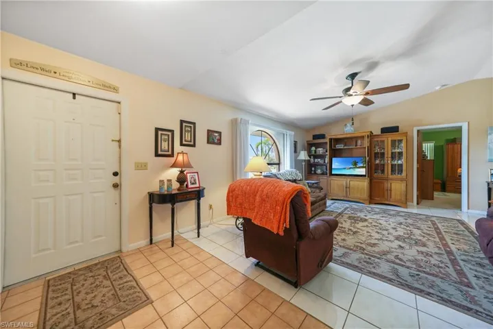 1419 SE 22nd  ST, Cape Coral, FL 33990