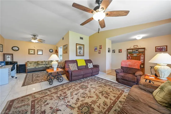 1419 SE 22nd  ST, Cape Coral, FL 33990