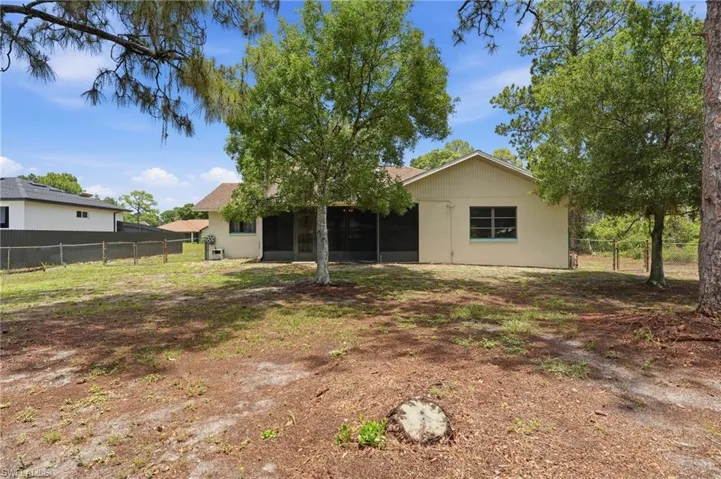315 Roosevelt Ave, Lehigh Acres, Florida 33936