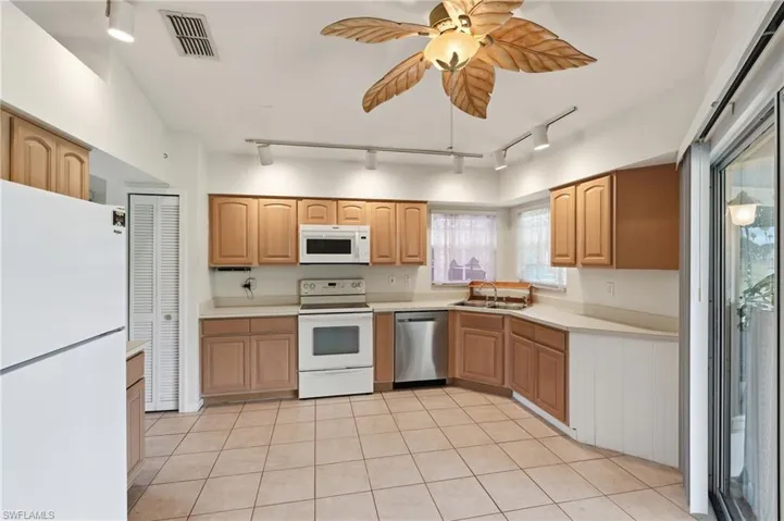 20918 Country Barn Dr, Estero, Florida 33928