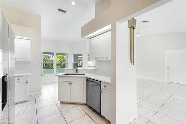 204 Se 19th Ter, Cape Coral, Florida 33990