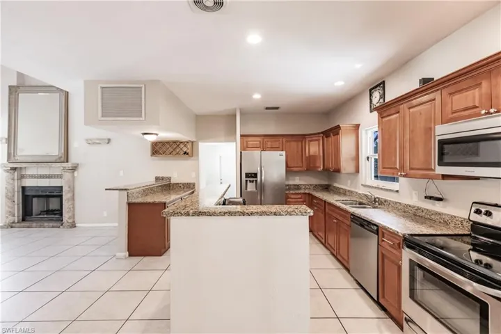3870  Golden Gate E BLVD, Naples, FL 34120