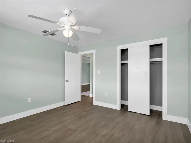 300 Valley Stream Dr 8a, Naples, Florida 34113