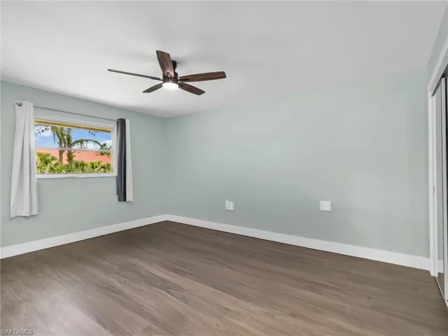 300 Valley Stream Dr 8a, Naples, Florida 34113