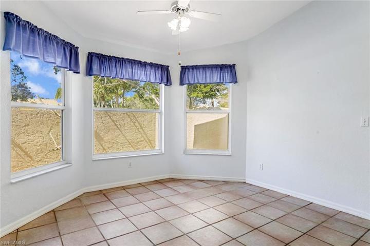 337  Emerald Bay  CIR, Naples, FL 34110