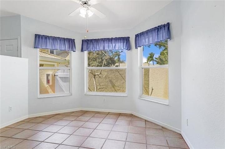337  Emerald Bay  CIR, Naples, FL 34110