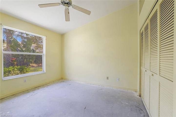 337  Emerald Bay  CIR, Naples, FL 34110