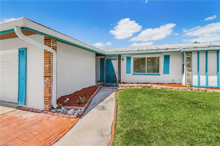 93 Glenmont Dr W, North Fort Myers, Florida 33917