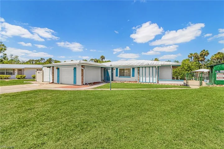 93 Glenmont Dr W, North Fort Myers, Florida 33917