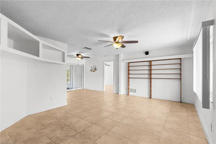 93 Glenmont Dr W, North Fort Myers, Florida 33917