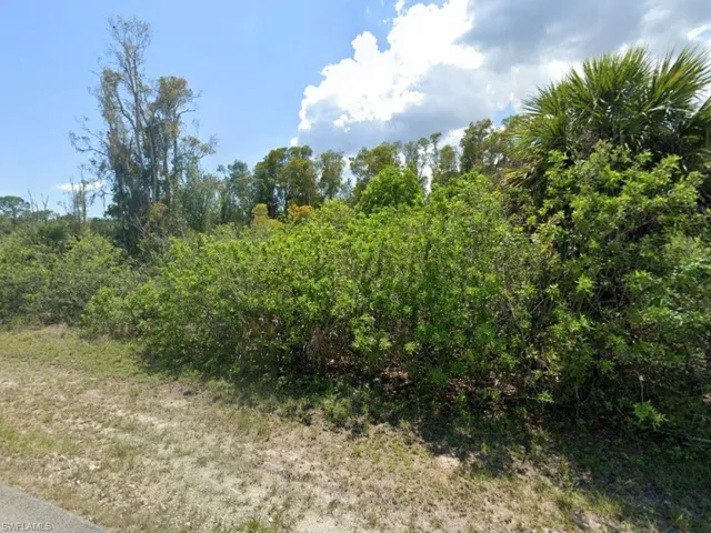 720 Kehosha Ave, Lehigh Acres, Florida 33974