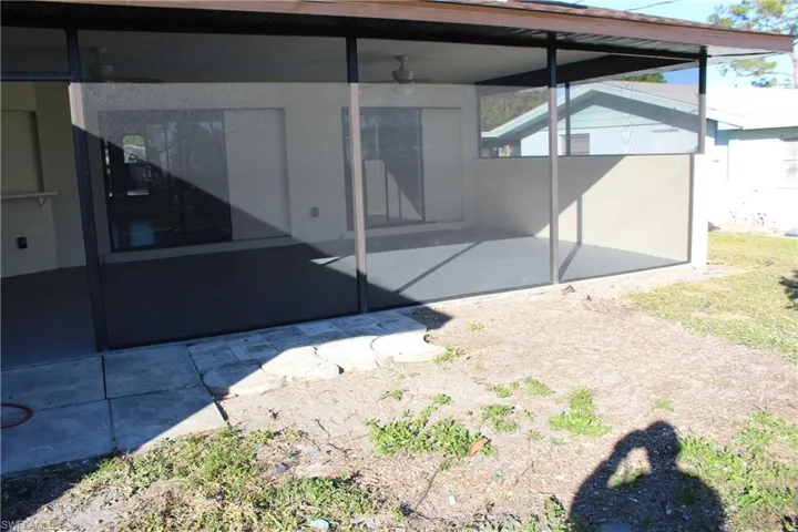 351  Lakeview  DR, North Fort Myers, FL 33917