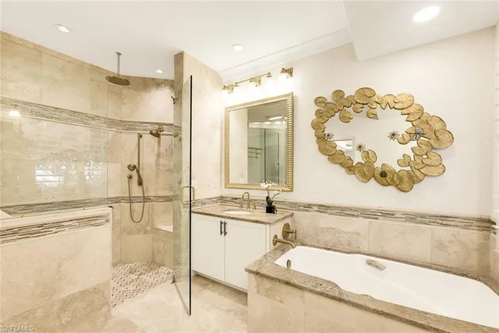 6777  Southern Oak  CT, Naples, FL 34109