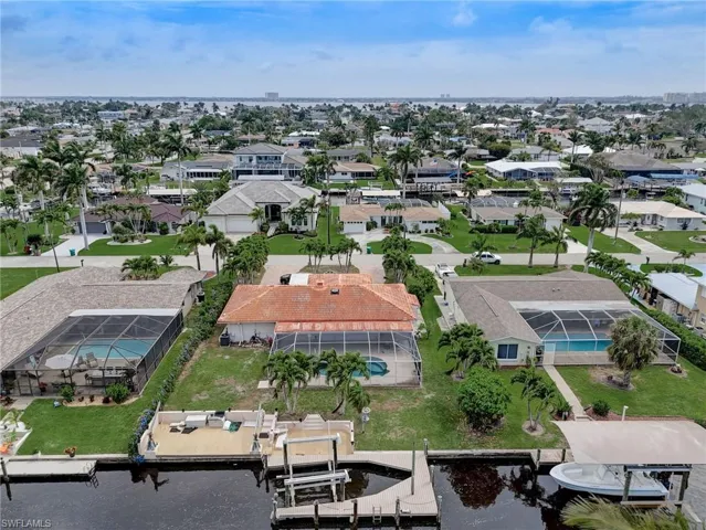 5614 Deauville CT, CAPE CORAL FL 33904