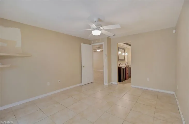 5614 Deauville CT, CAPE CORAL FL 33904