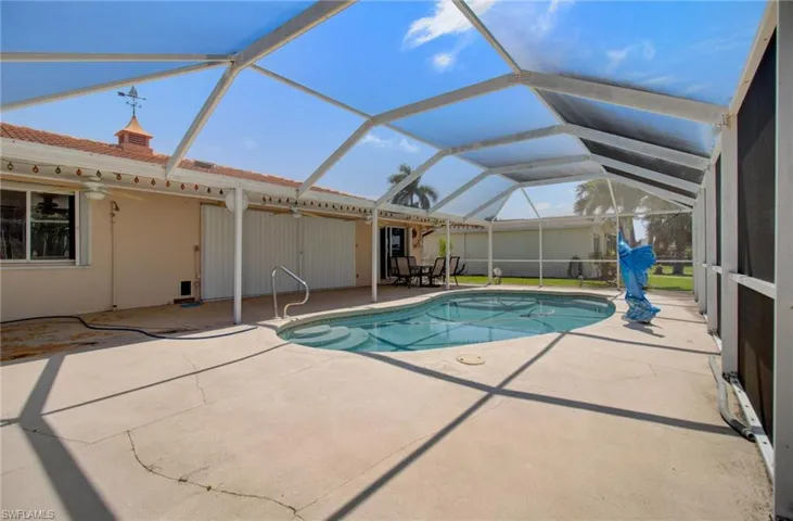 5614 Deauville CT, CAPE CORAL FL 33904