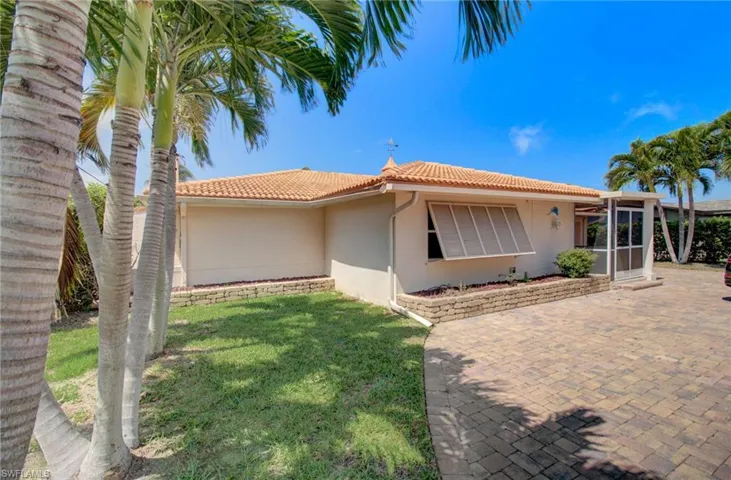 5614 Deauville CT, CAPE CORAL FL 33904