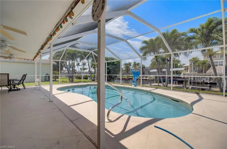 5614 Deauville CT, CAPE CORAL FL 33904