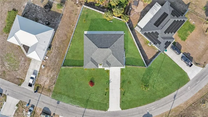 Birds eye view of property
