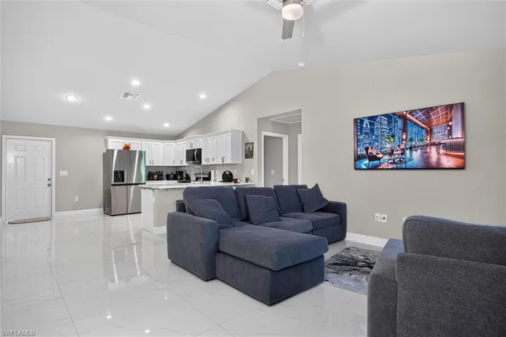 2701 Darlene Pl, Lehigh Acres, Florida 33971
