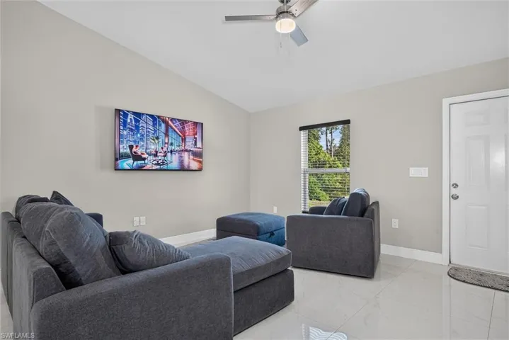 2701 Darlene Pl, Lehigh Acres, Florida 33971
