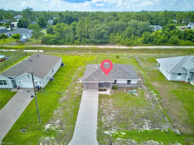 2701 Darlene Pl, Lehigh Acres, Florida 33971