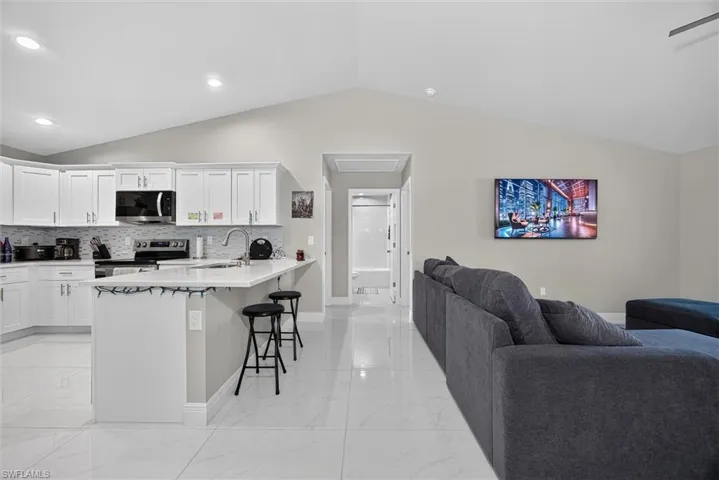 2701 Darlene Pl, Lehigh Acres, Florida 33971
