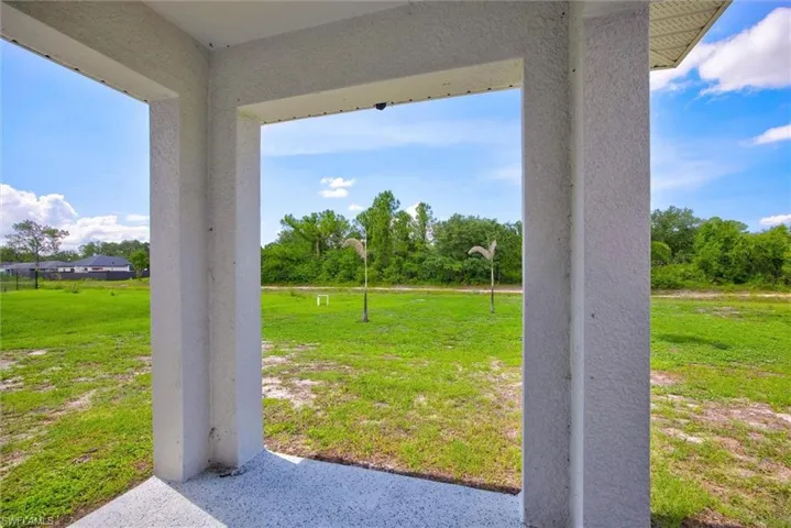 2701 Darlene Pl, Lehigh Acres, Florida 33971